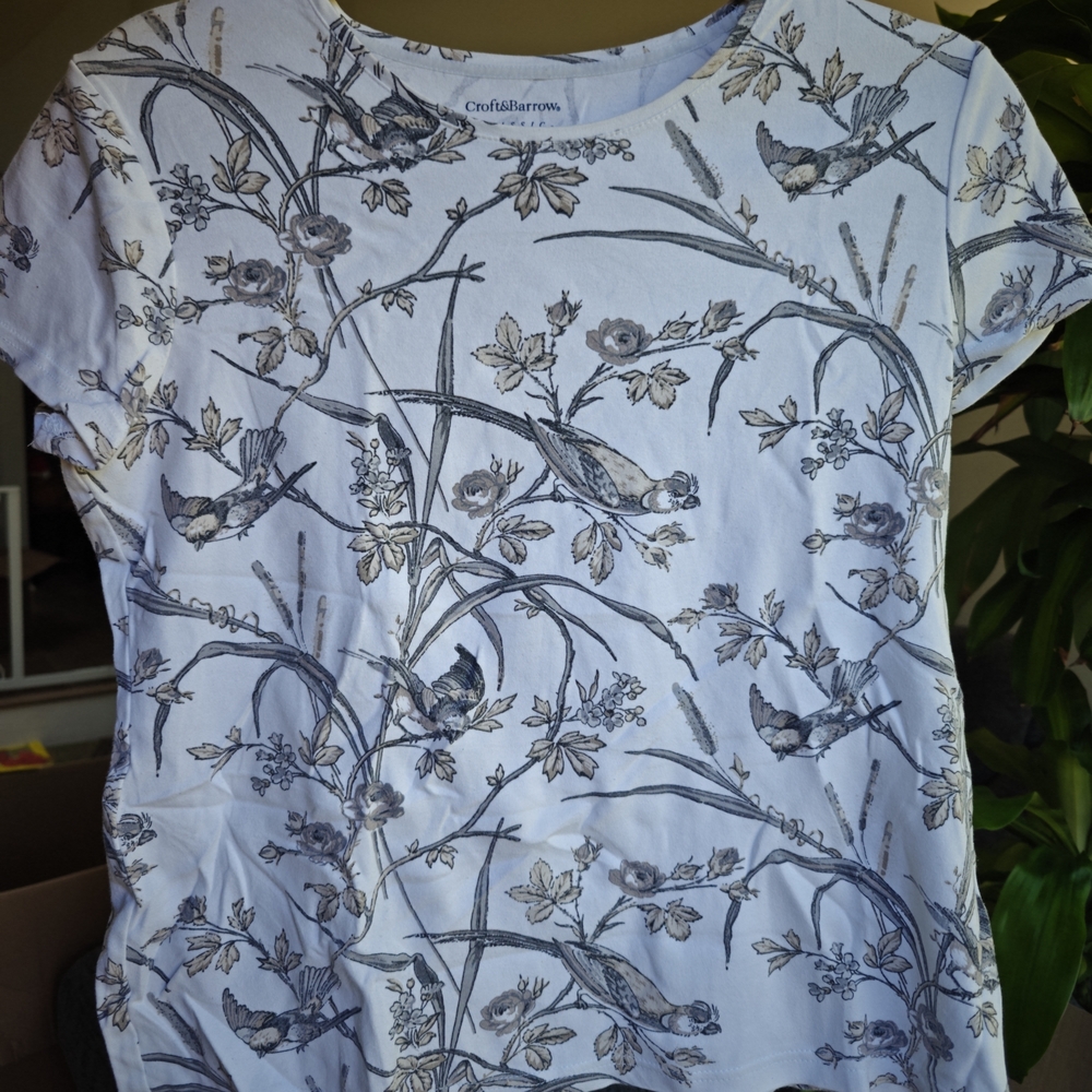 Croft & Barrow Women's Bird and Floral Tee - Blue and Gray